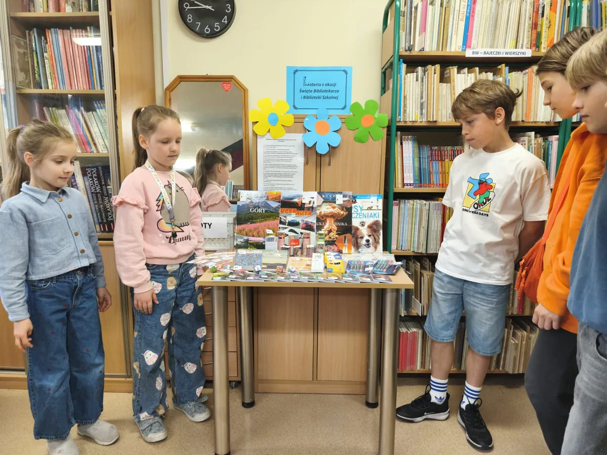 Święto Bibliotekarza i Biblioteki Szkolnej - fot. 3